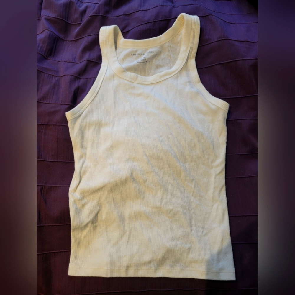 Cropped muscle tank